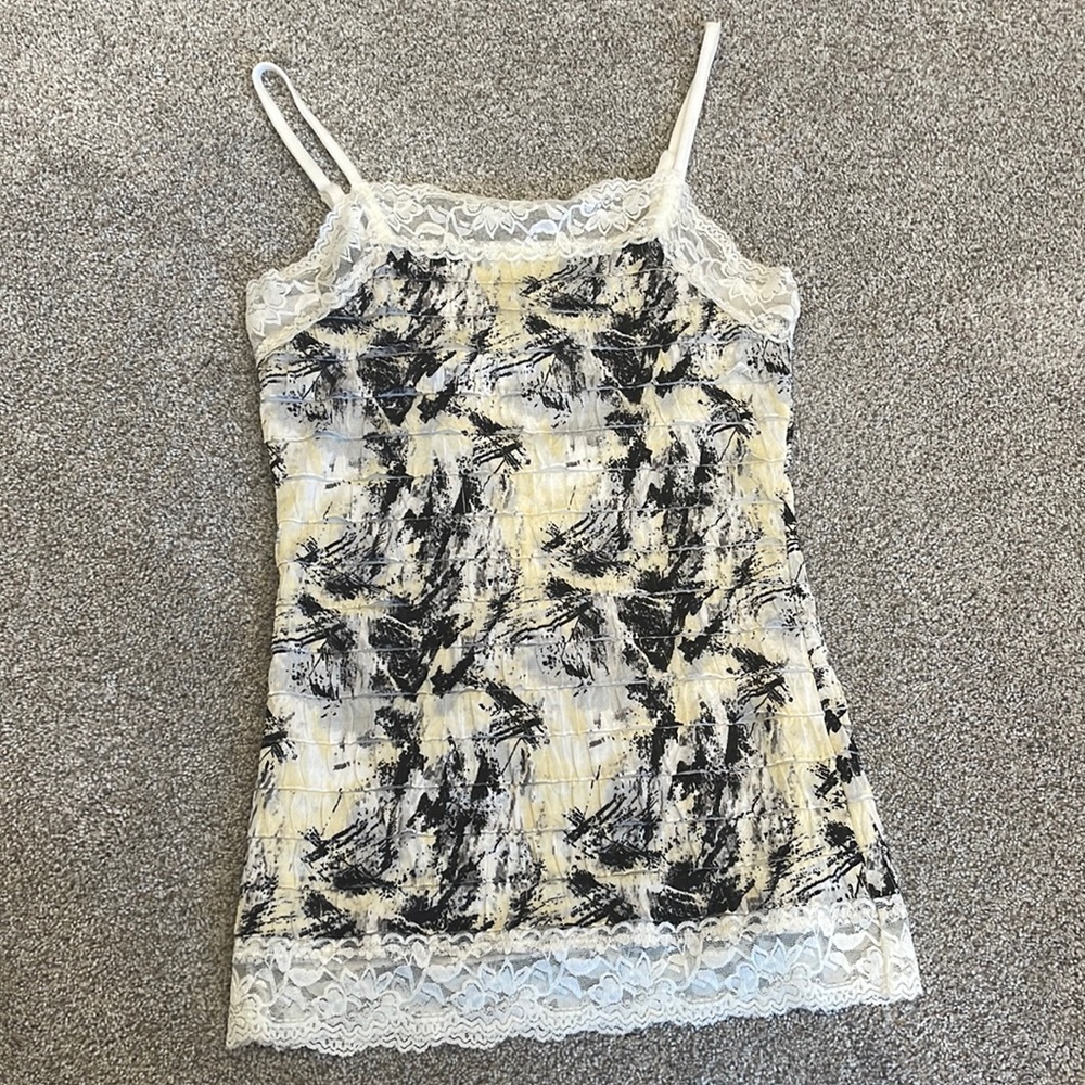 🛍 Maurices Lace Crinkle Cami
